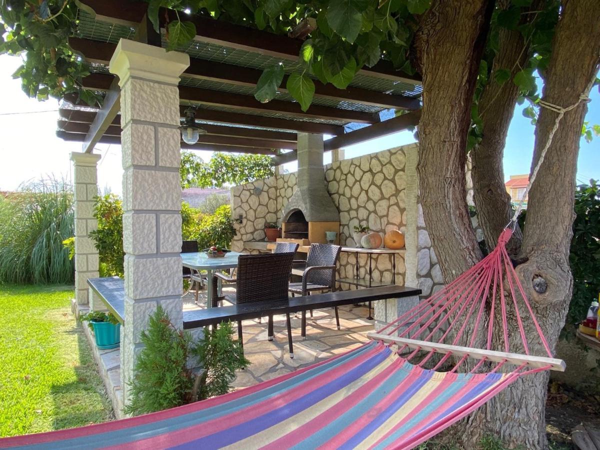 Asteraki Poolside Apartment By Dadovillas アカラヴィ エクステリア 写真